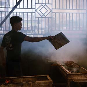 Jerry van de Beek - Babi Pangang on the Grill in Indonisia